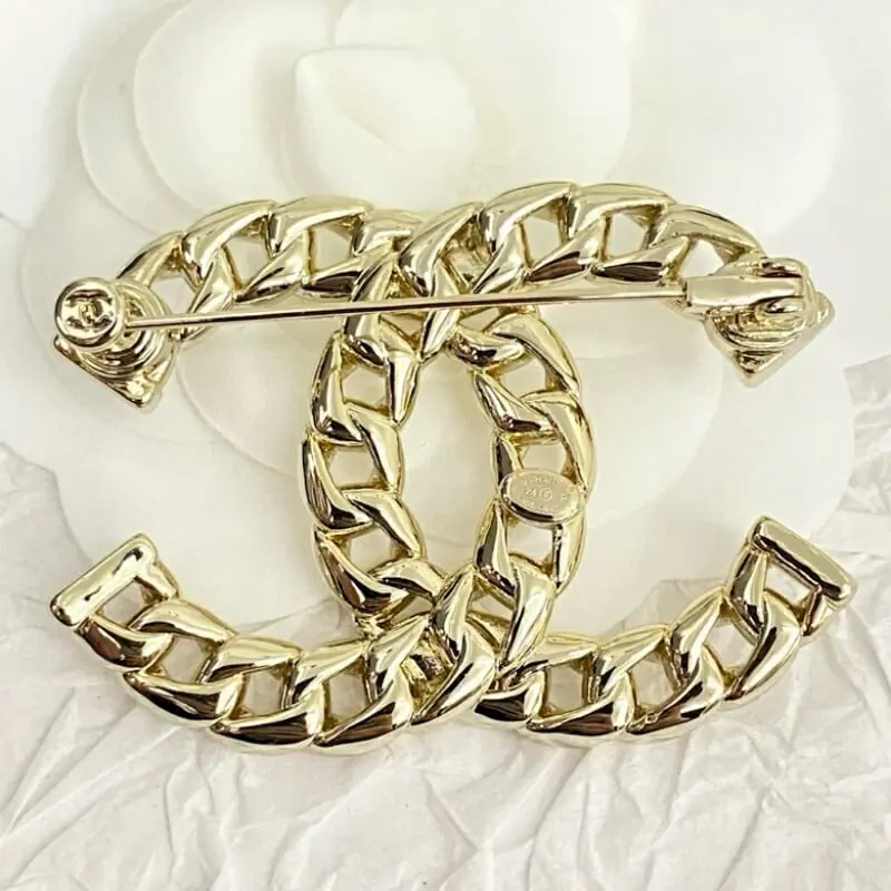 chanel brooches pour femme s_12240731